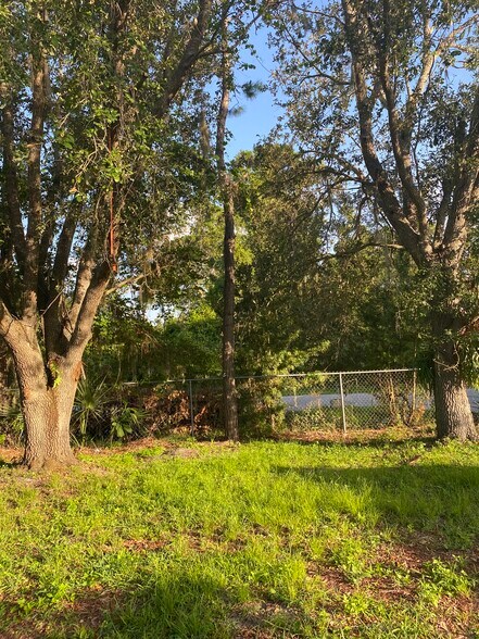 Building Photo - 11812 D Allyon Dr