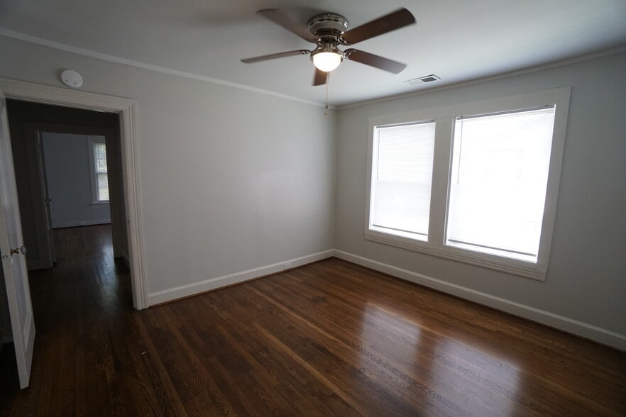 Building Photo - 7223 1st Ave S