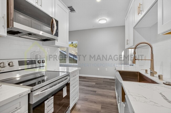 Building Photo - Brand New Built 2 Bedroom duplex in Curtis...