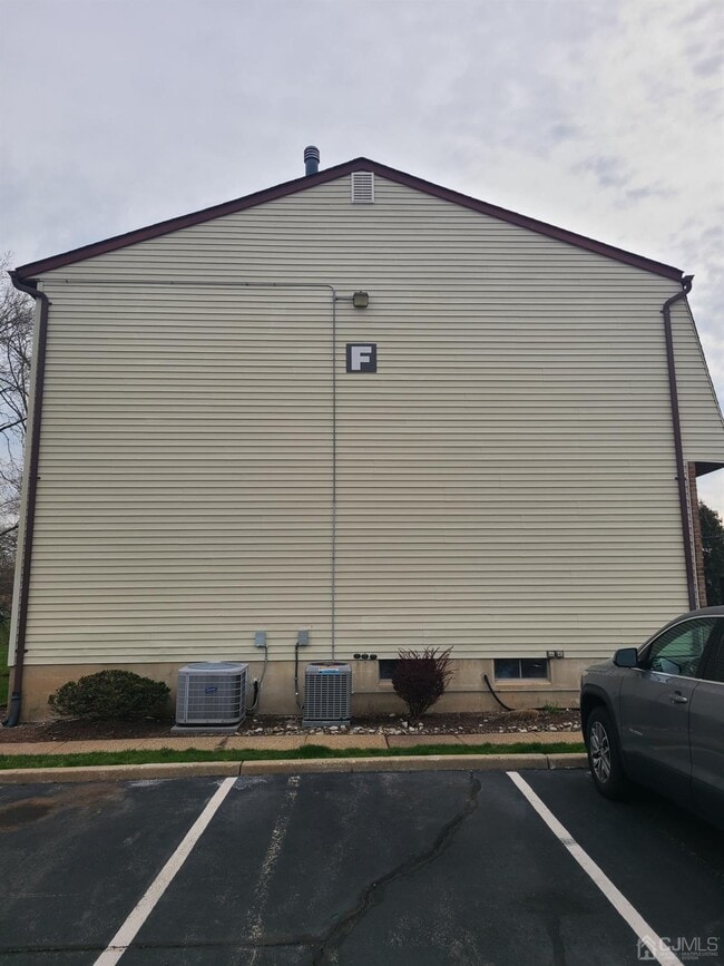Primary Photo - 523 Orlando St