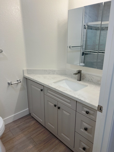 2nd Bathroom - 8 Town and Country Rd