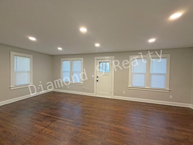 Building Photo - Adorable 1 Bedroom Home Available Now!