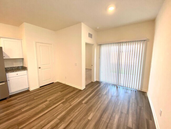 Building Photo - Modern Comfort Meets Prime Location – New ...