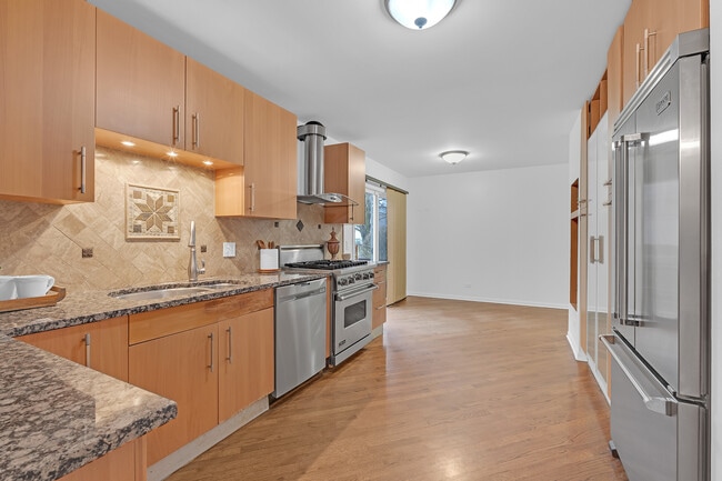 Building Photo - 141 Manchester Ct