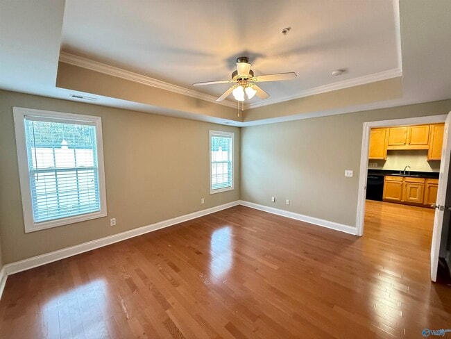 Building Photo - 472 Shamrock Dr