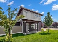 Building Photo - Introducing a Stunning 3 bedroom New Duple...