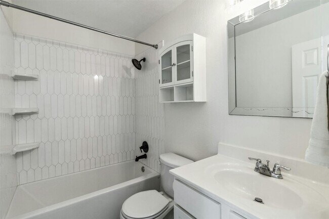 Building Photo - 137 Preston Trail