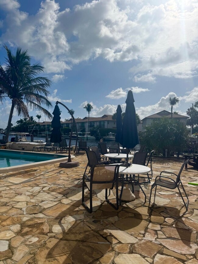 Building Photo - 199 E McNab Rd