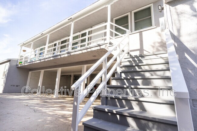 Building Photo - 3126 Cañon St