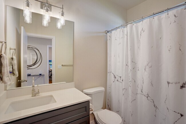 Building Photo - 124 Homer Ave SW