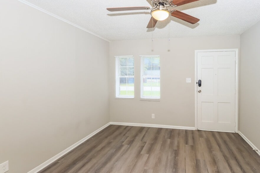 Building Photo - 505 Madrid St