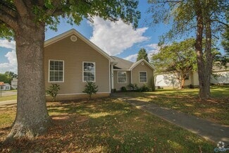 Building Photo - 101 Rebecca Pines Dr
