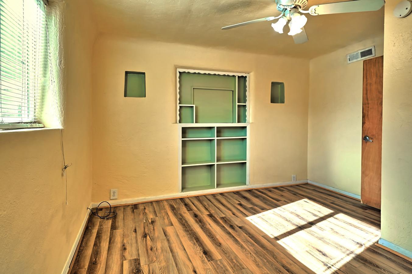 Building Photo - 1508 Edith Blvd NE