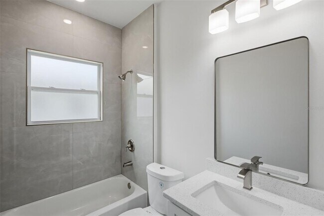 Building Photo - 16475 SE 89th Terrace