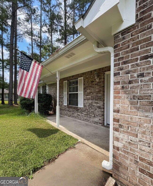 Building Photo - 108 Crestwood Ct