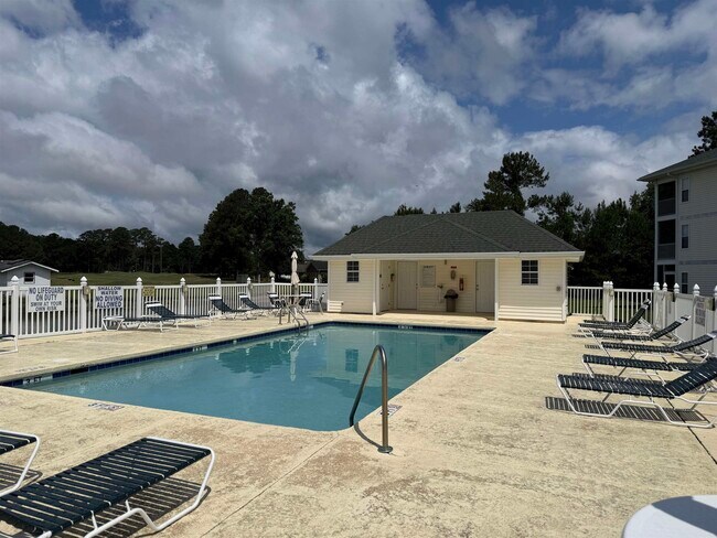 Building Photo - 653 Tupelo Ln