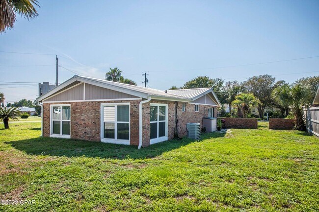 Building Photo - 403 E Gulf Blvd