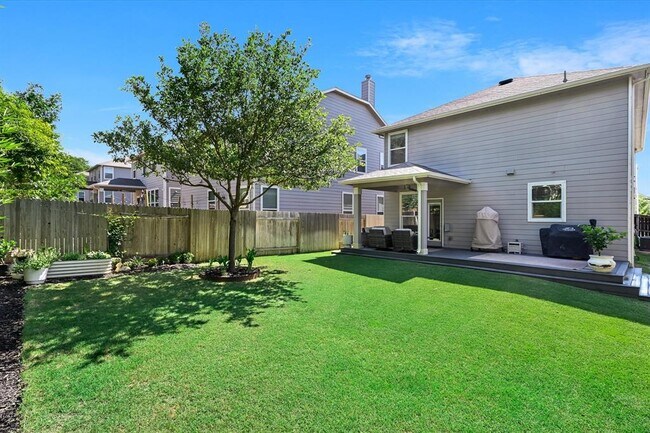 Building Photo - 9012 Golden Leaf Dr