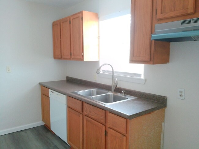 Building Photo - 2930 E Harrington Dr