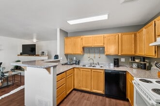 Building Photo - Brentwood Estates