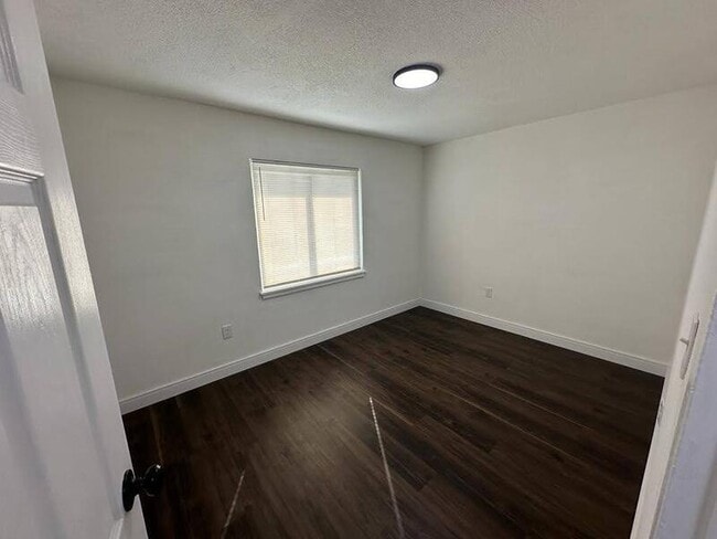 Building Photo - 2122 Mara Ct