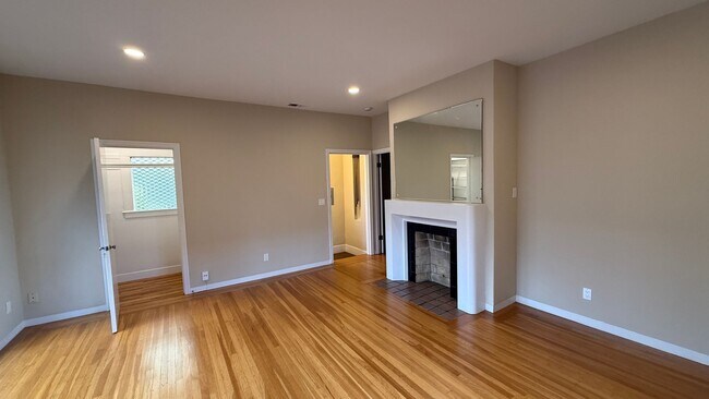 Building Photo - 4172 Howe St