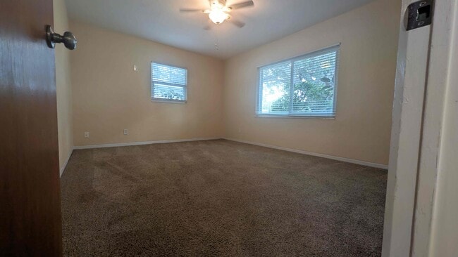 Building Photo - 4019 28th Ave N