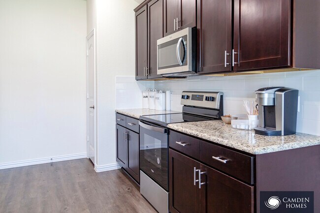 Building Photo - 10037 Spice Ln