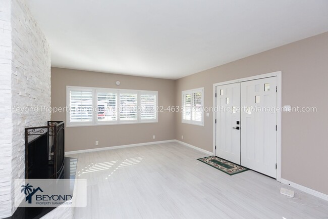 Building Photo - *** CLAIREMONT MESA HIDDEN GEM, RENNOVATED...