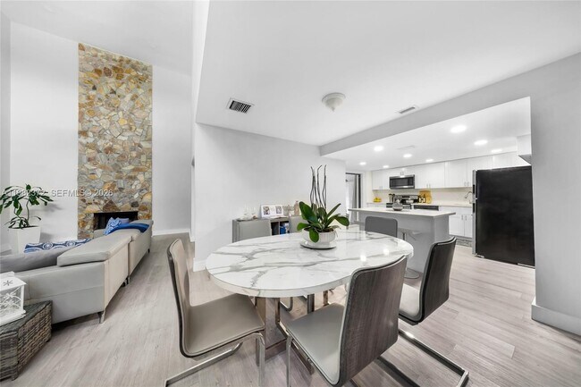 Building Photo - 6637 NW 181st Ln