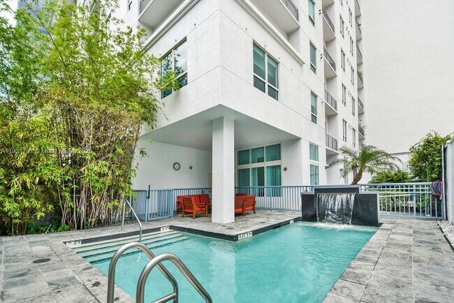 Building Photo - 234 NE 3rd St