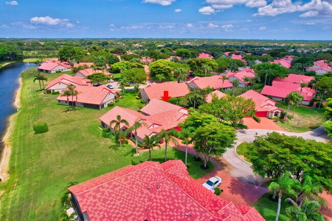 Building Photo - 7585 Lexington Club Blvd