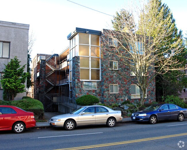 Primary Photo - The Shuksan Apartments – Classic Brick Cha...