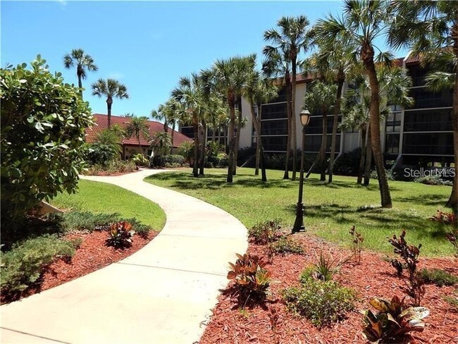 Building Photo - 21405 Olean Blvd