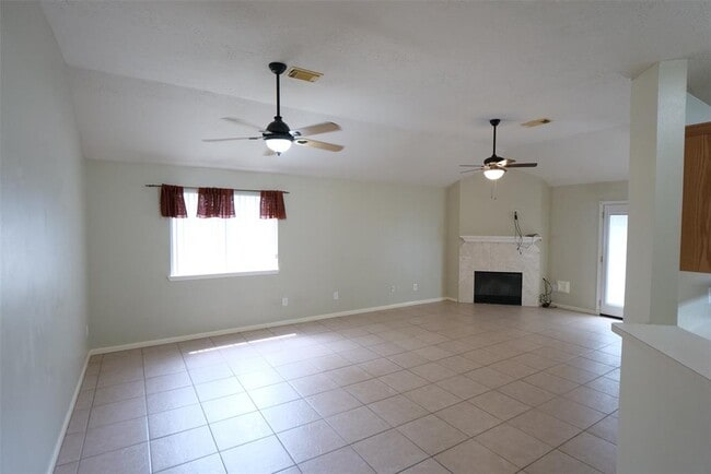Building Photo - 23135 N Waterlake Dr