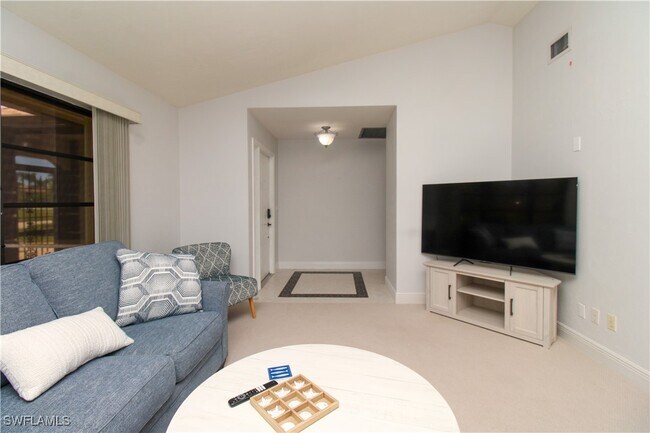 Building Photo - 213 Bay Meadows Dr