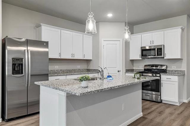 Building Photo - 422 Wydown Dr