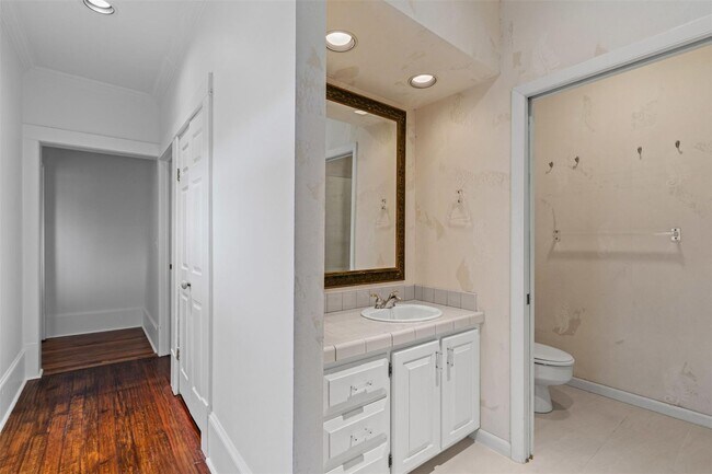 Building Photo - 5609 Vickery Blvd