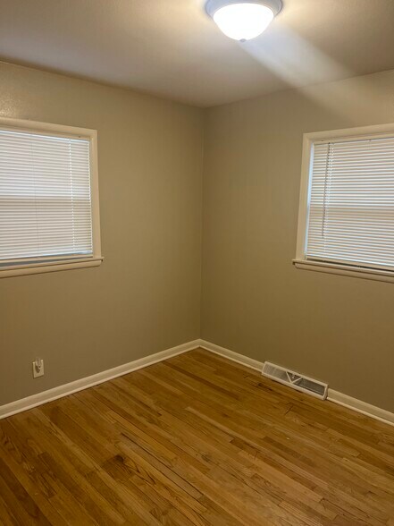 Building Photo - 4401 N 38th St