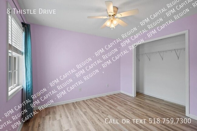 Building Photo - 8 Thistle Dr