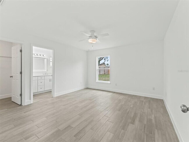Building Photo - 563 Marion Oaks Blvd