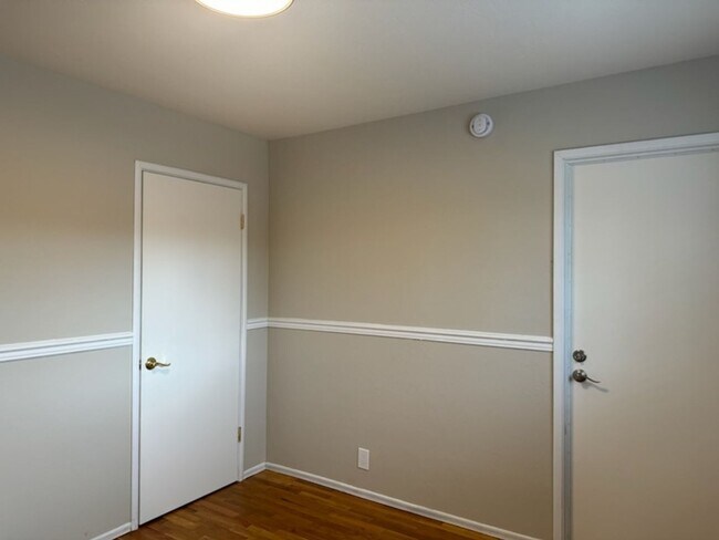 Building Photo - COMING SOON.  WILL BE READY JULY 8TH!!  Beautiful 3 Bedroom 1.5 Bath Home, Close to Santana Row.