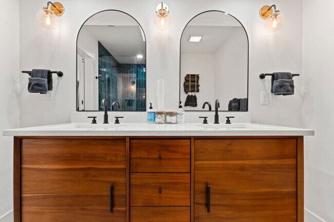 Building Photo - 3116 Golden Eye Dr