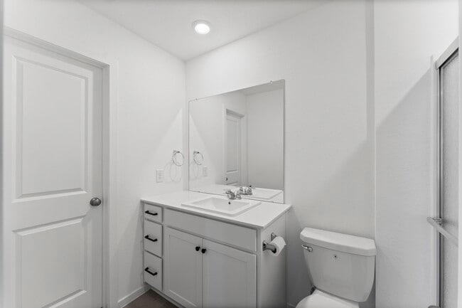 Building Photo - 25392 Carnation Ct