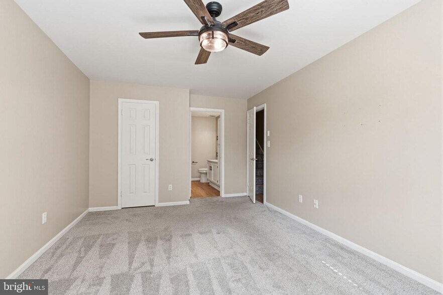 Building Photo - 2104 Brookhaven Dr