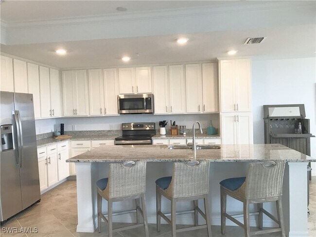 Building Photo - 14091 Heritage Landing Blvd