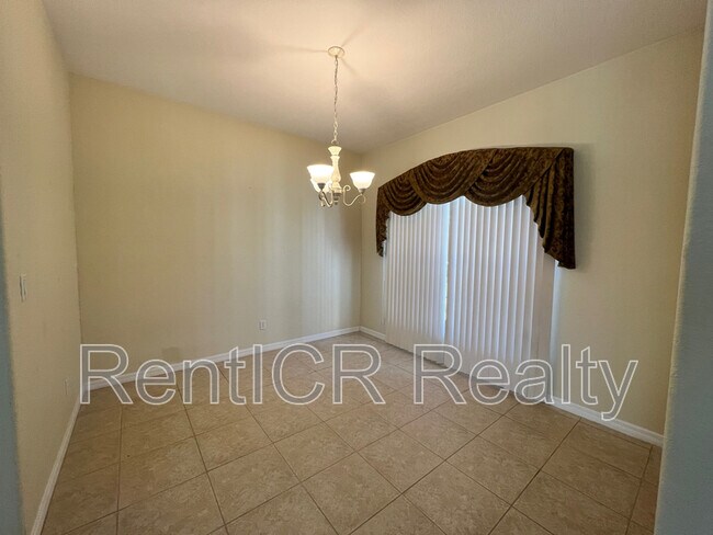 Building Photo - 4970 Easter Terrace