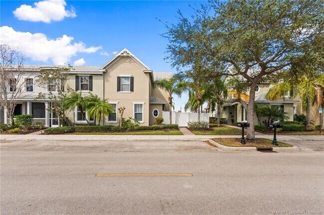 Building Photo - 10627 SW Cam Run