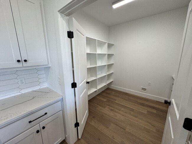 Building Photo - 4324 Cedar Creek Rd