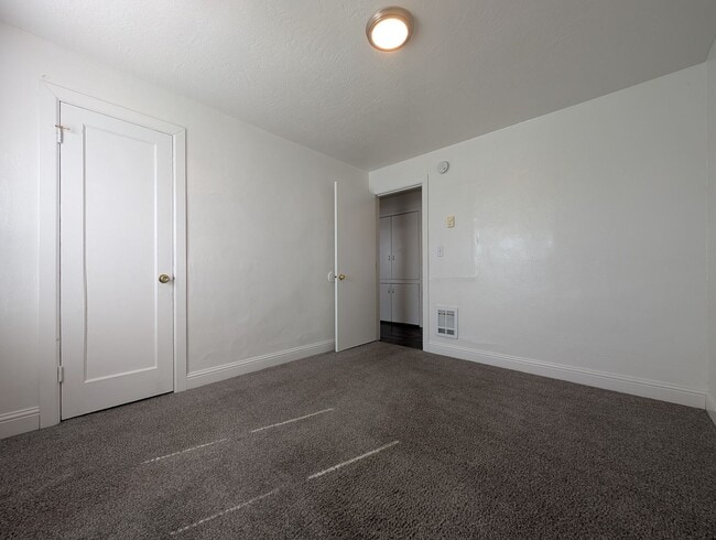 Building Photo - Great 3-Bedroom, 1-Bath Home In Springfield!